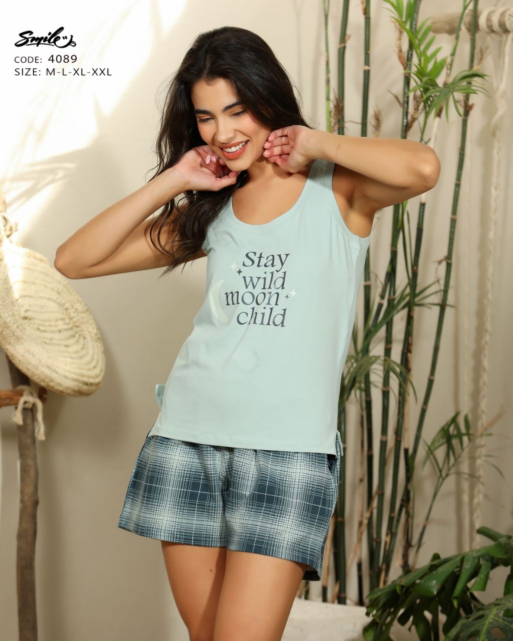 Summer women short smile