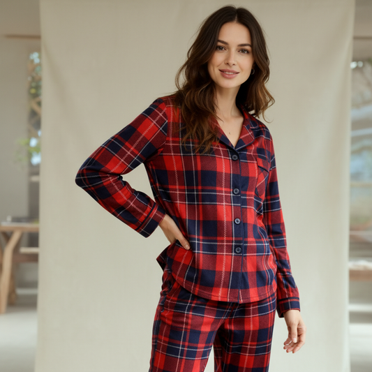 Winter women pajama smile 6378