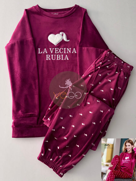 Winter women pajama smile 6859