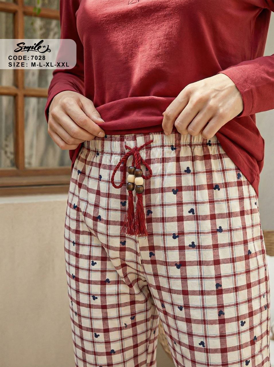 Summer women pajama smile 7028