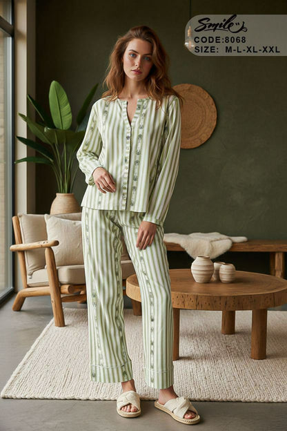 Summer women pajama smile 8068