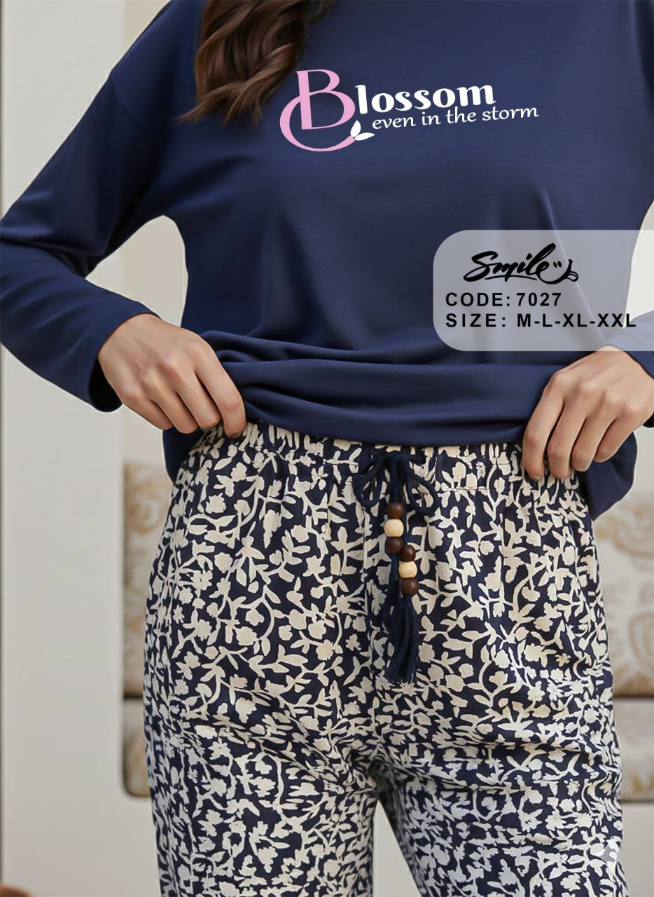 Summer women pajama smile 7027