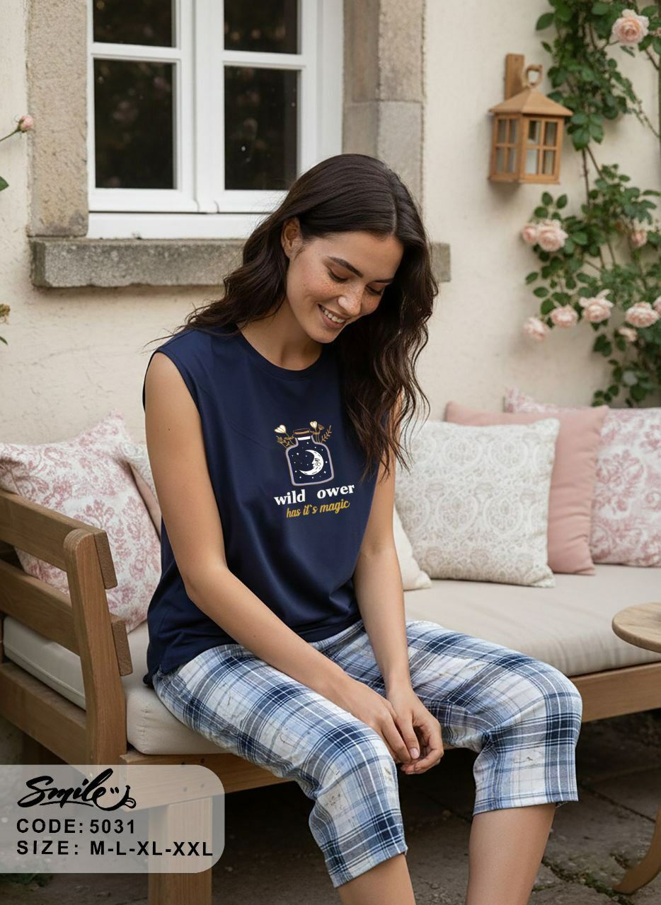 Summer women pajama smile 5031