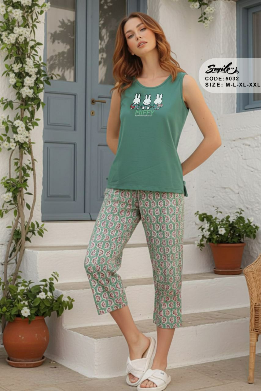 Summer women pajama smile 5032