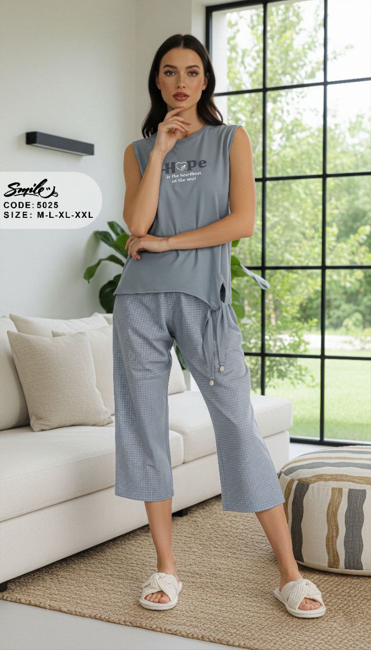 Summer women pajama smile 5025