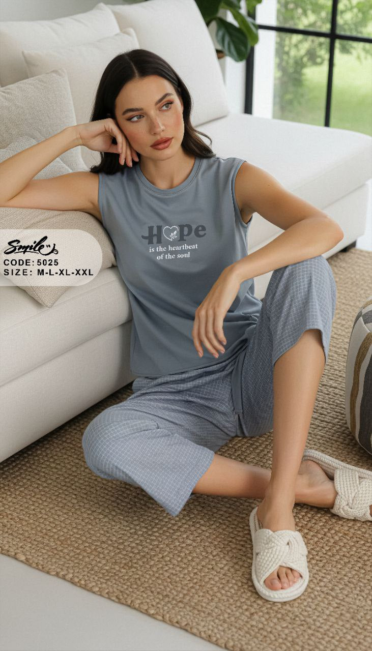 Summer women pajama smile 5025