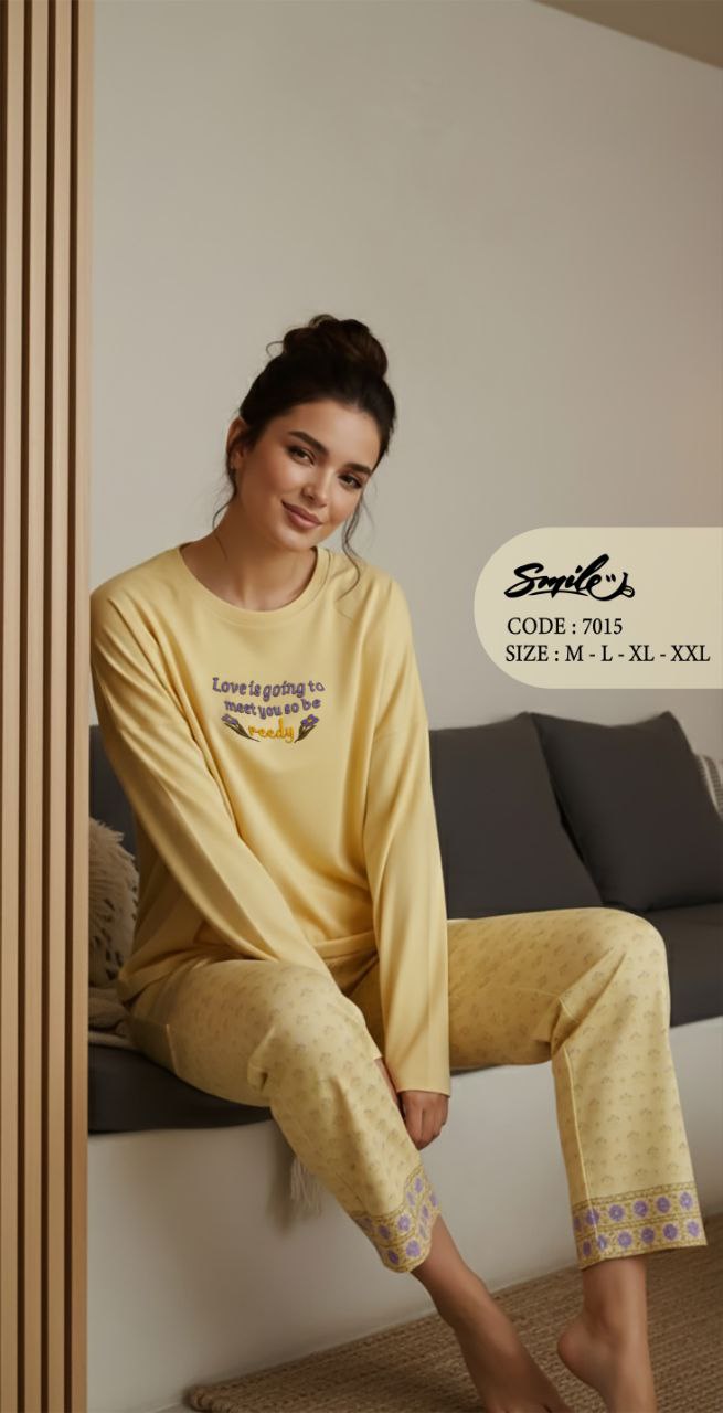 Summer women pajama smile 7015