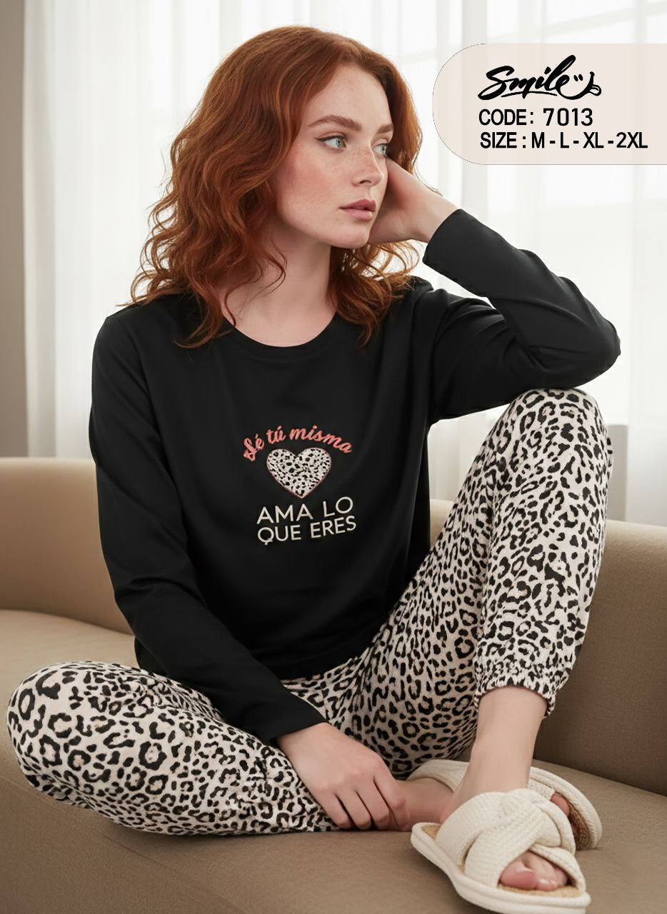 Summer women pajama smile 7013