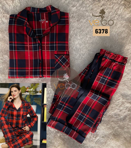 Winter women pajama smile 6378