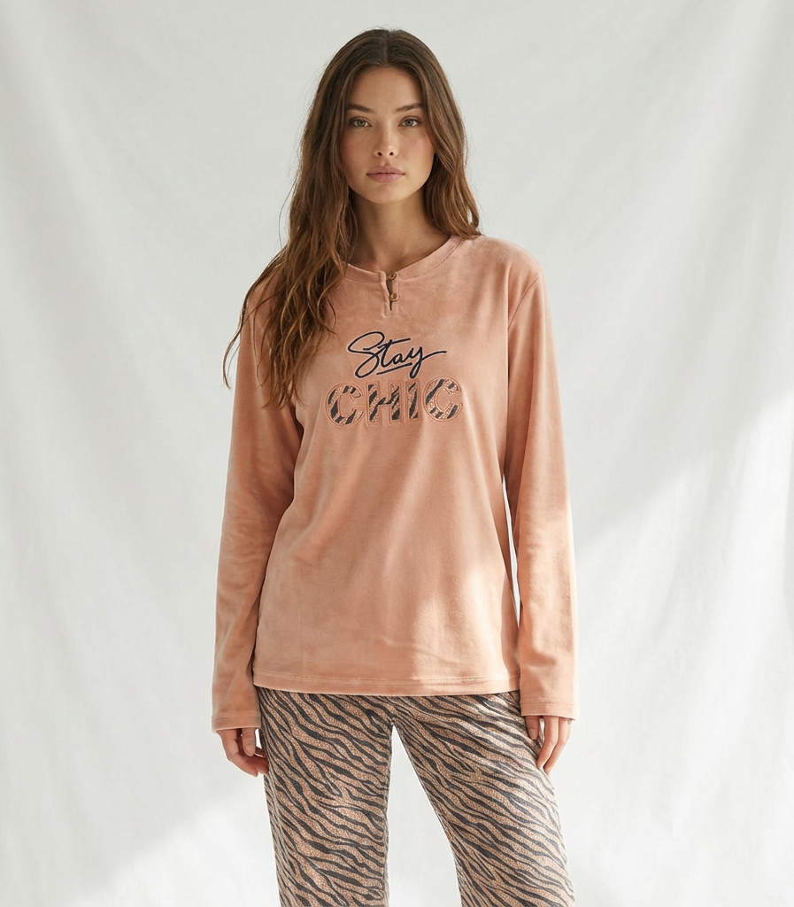 Winter women pajama smile 6216