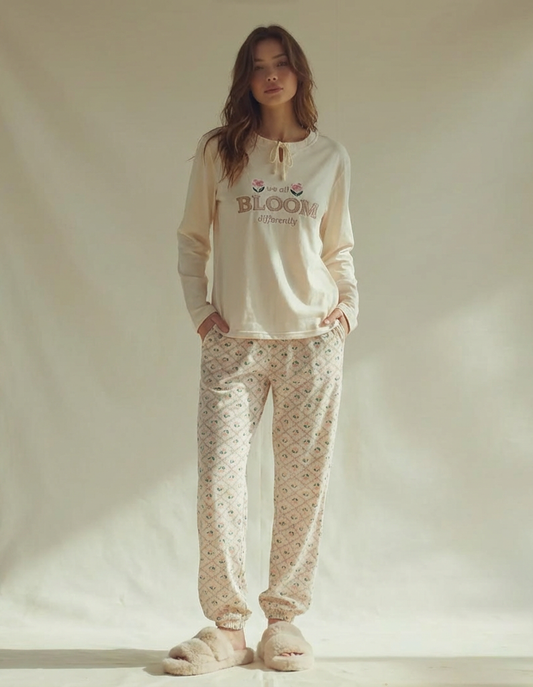 Winter women pajama smile 6205