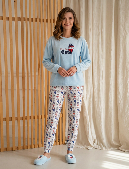 Winter women pajama smile 6375