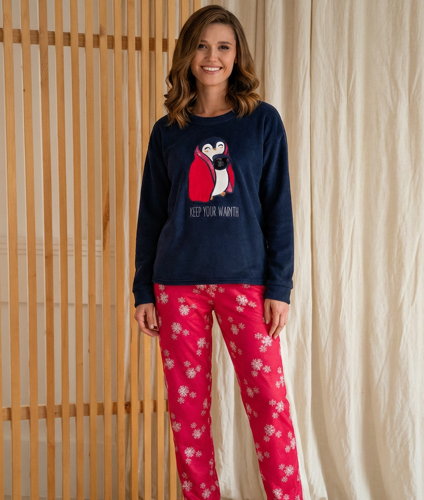 Winter women pajama smile 6391