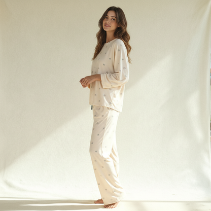 Winter women pajama smile 6357