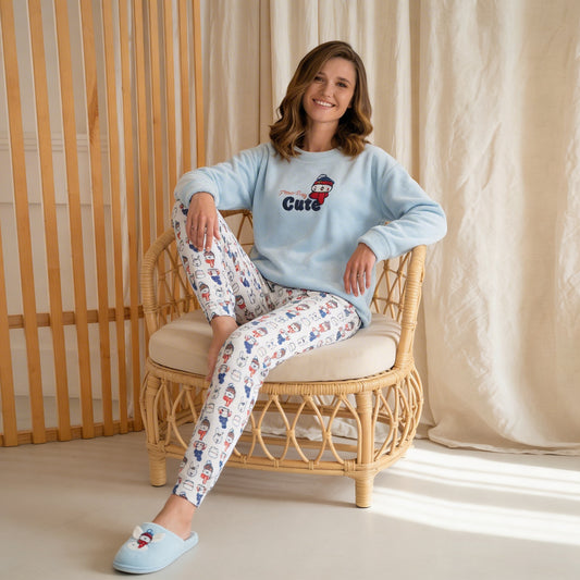 Winter women pajama smile 6375
