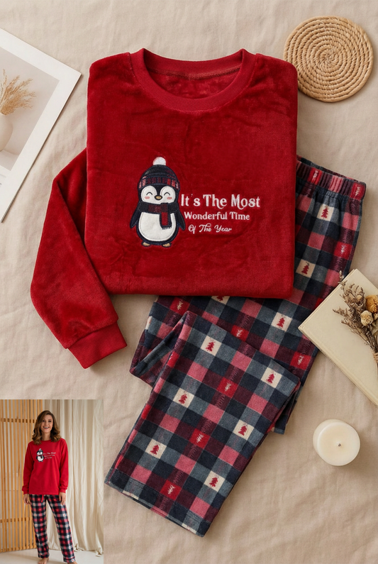 Winter women pajama smile 6347